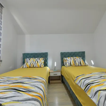 Apartmani Filipovic Vrdnik Exterior photo
