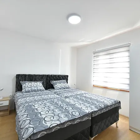Apartmani Filipovic Vrdnik Exterior photo